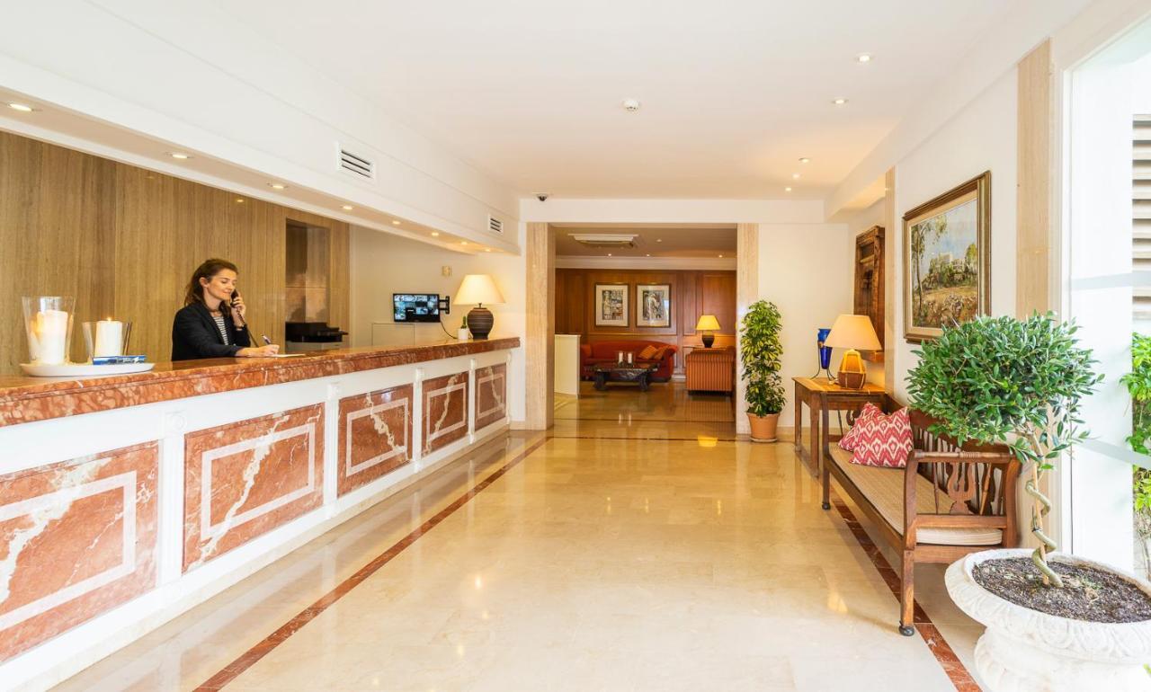 โฮเต็ล แอนด์ อปาร์ตาเมนโตส กาซาบลังกา Hotel ซานตาปอนซา ภายนอก รูปภาพ