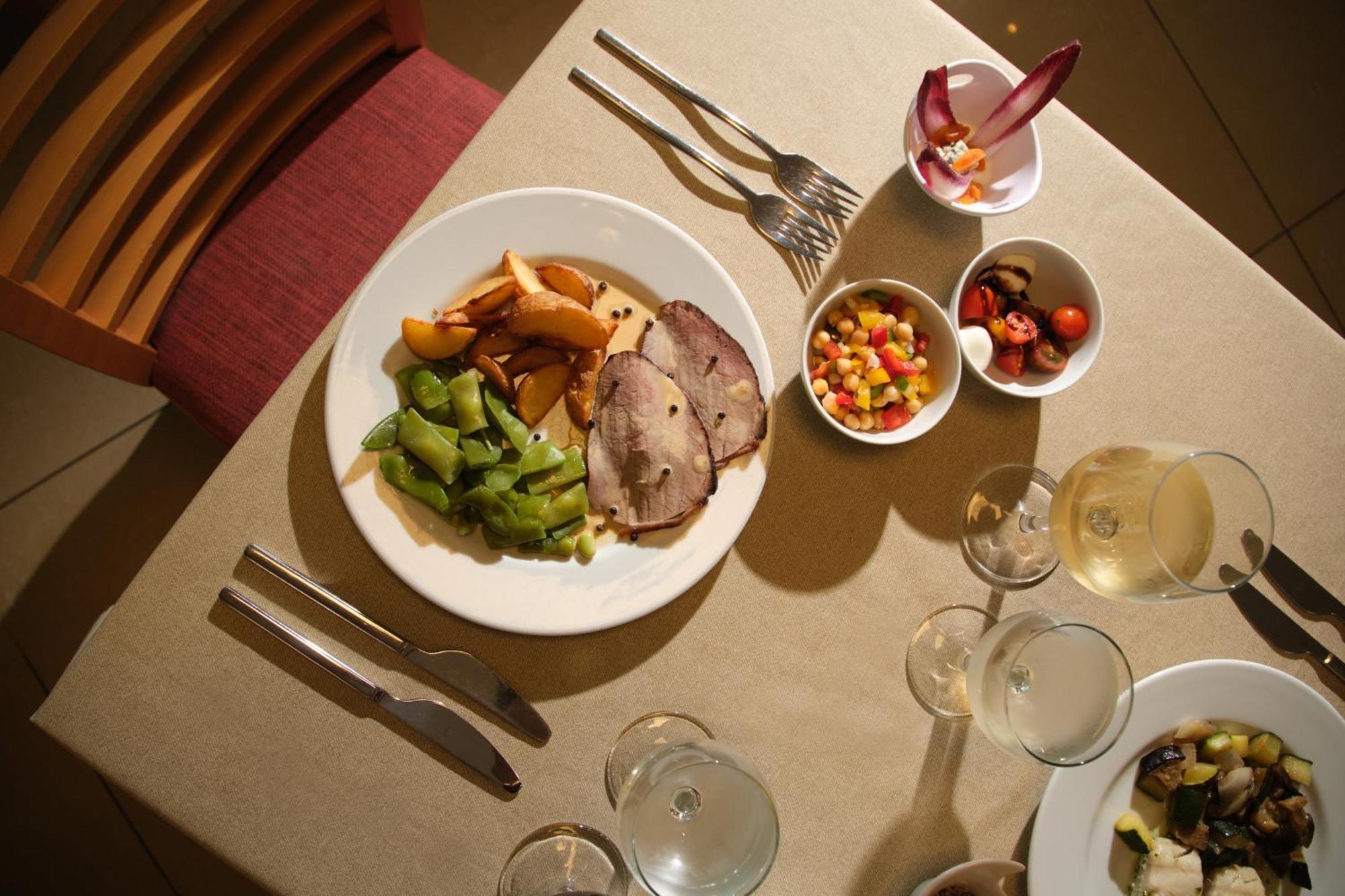 โฮเต็ล แอนด์ อปาร์ตาเมนโตส กาซาบลังกา Hotel ซานตาปอนซา ภายนอก รูปภาพ